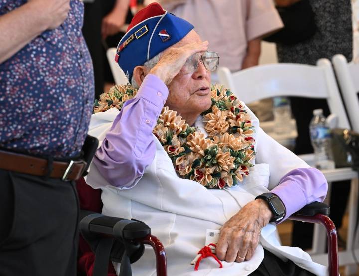 World War II hero, artist and teacher Yoshio Nakamura dies at 100, leaving ‘extraordinary legacy’ of kindness, service