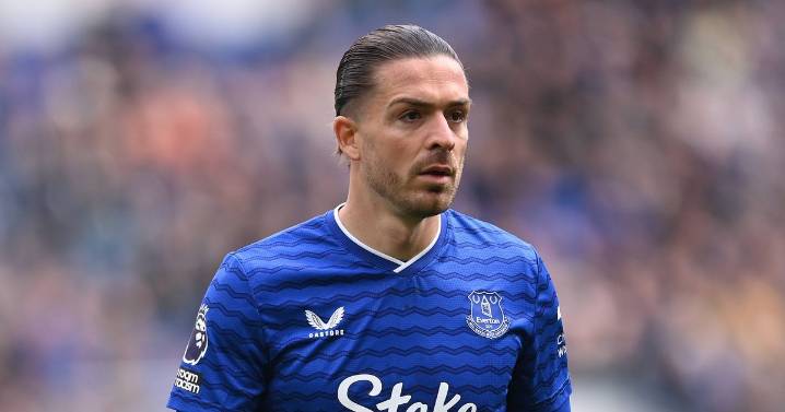 Premier League stars 'hire ex-MMA fighters' to protect homes after burglary spree