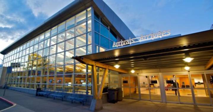 Man who missed flight must pay B.C. travel agency: tribunal