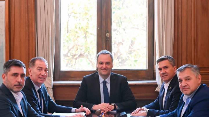 Adorni y Santilli se reunieron con Zdero y Weretilneck en Casa Rosada