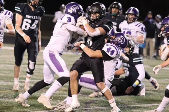 Holdingford survives Barnesville's Power-T offense, finishes strong in 40
