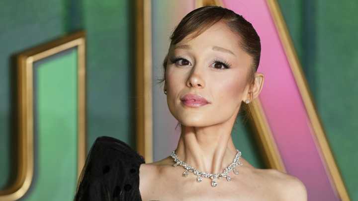 Ariana Grande and Cher team up for 'SNL' in December