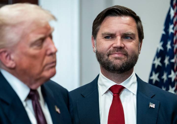 Barabak: He’s loud. He’s obnoxious. And Kamala Harris can only envy JD Vance.