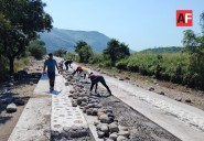 SICT avanza en la construcción de caminos artesanales en Comala e Ixtlahuacán