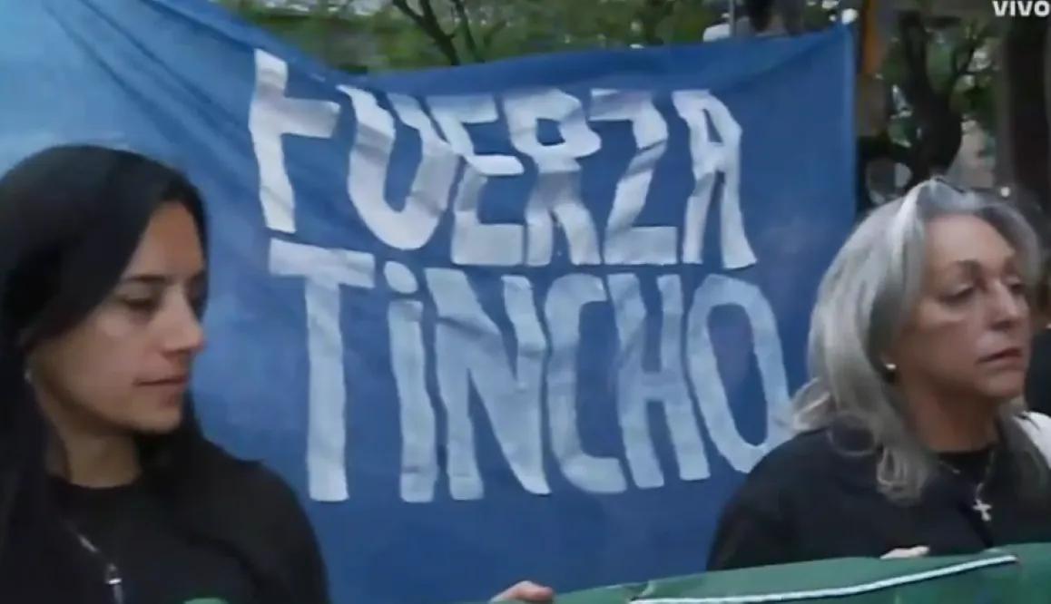 A ocho meses de la brutal agresión contra Martín Cáceres familiares y amigos reclamaron justicia