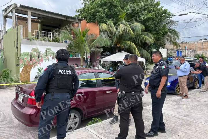 Presunto cuerpo encajuelado genera movilización de autoridades frente al colegio Boston de Cancún