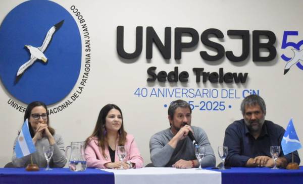 Merino inauguró las Jornadas Nacionales de Hidatidología en Trelew