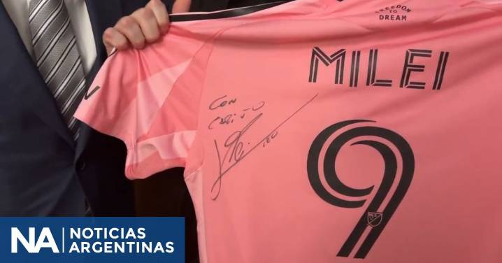 “Yo también puedo felicitar a un zurdo”: el reconocimiento de Javier Milei a Lionel Messi