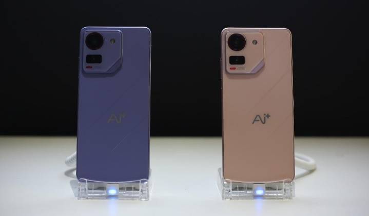 5G and premium smartphones to power India’s market growth in 2025