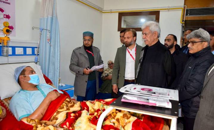 LG Manoj Sinha visits SMHS and Ujala Cygnus Hospital in Srinagar to meet victims of Nowgam blast and pray for their speedy recovery