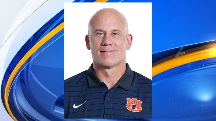 Auburn's DJ Durkin nominated for Broyles Award