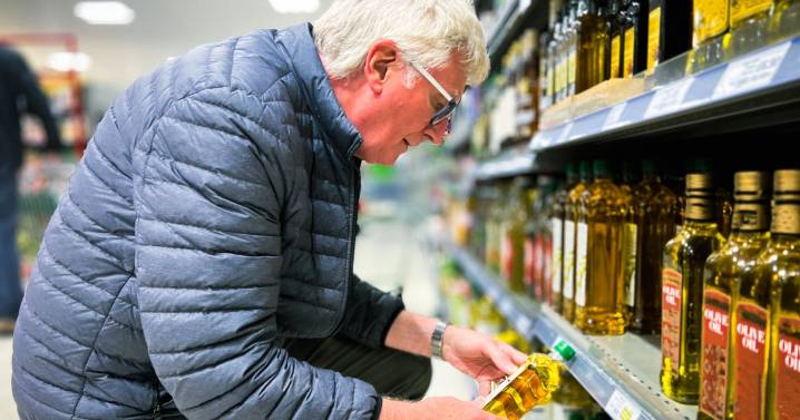 Make this one swap in the kitchen to ease arthritis pain, expert says