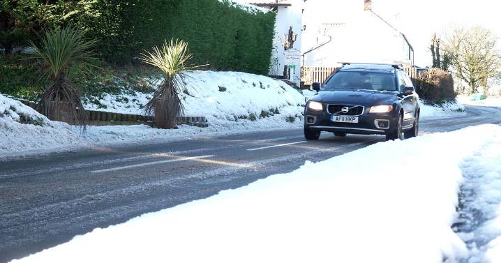 UK weather: More snow forecast amid Met Office's 'rare phenomenon' as mercury drops