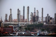 ¡Alerta en Pemex! 5 refinerías enfrentan serias caídas en producción petrolera
