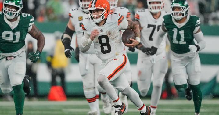 Browns offensive coordinator Tommy Rees hopes to help QB Dillon Gabriel become more accurate