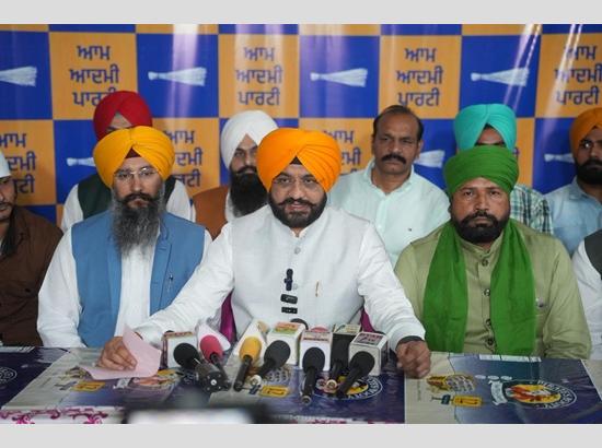 World Sufi Saint Society extends support to AAP candidate Harmeet Sandhu in Tarn Taran bypolls Photo Source: Babushahi Bureau [ FULL VIEW ]