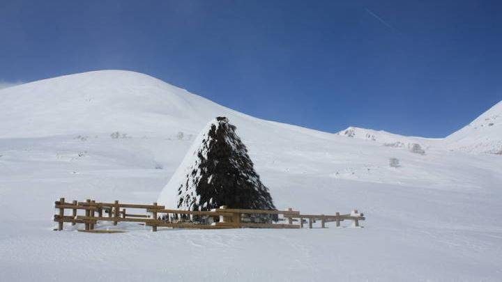 El chozo de Vegarada: de ruina olvidada a 'suite rural' para el espíritu trashumante