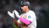 Mariners make first off-season splash by re-signing Canada’s Josh Naylor