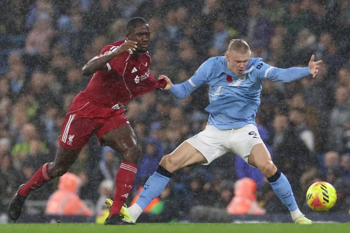 Manchester City gana 3-0 al Liverpool por la Premier League de Inglaterra