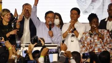 “CNE sanciona a equipo financiero de Petro”