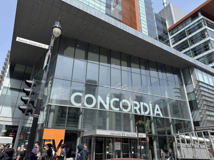 Concordia University study questions the effectiveness of office partitions