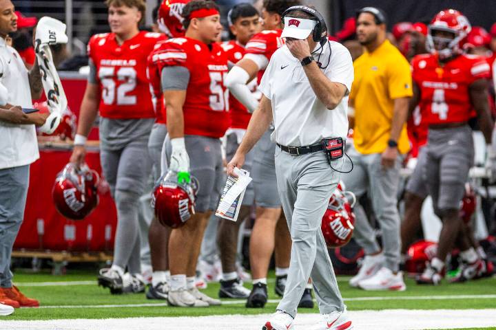 UNLV football shows no defense in loss to New Mexico 