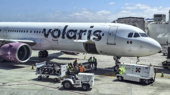 México confirma operación “temporal” de aeronaves y tripulación extranjera con Volaris