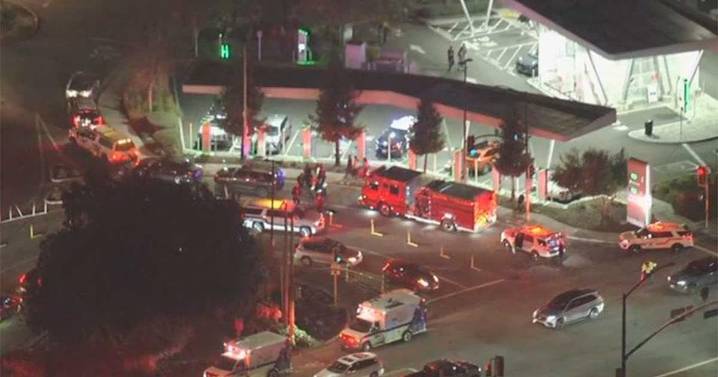 Video: 'Black Friday' de terror... tiroteo en mall de San José, California deja 2 heridos