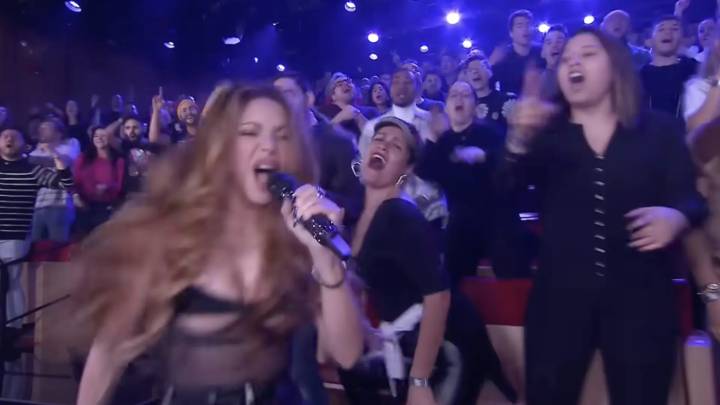 Rosalía, apunta: así Shakira y Bruno Mars convirtieron al público en protagonista de su show