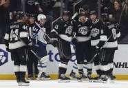 Kings shut out Jets for their 1st home win of season