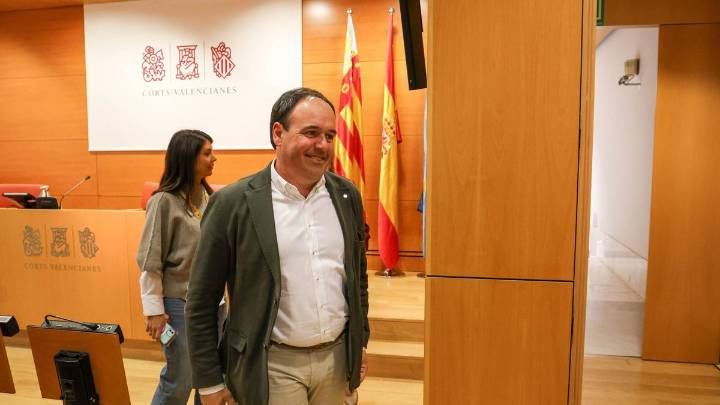 Llorca deixarà l’alcaldia de Finestrat i traslladarà la seua residència a València