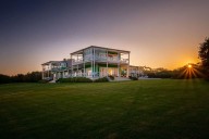 En fotos. Cómo es la casa que vende Marcelo Tinelli y que entrega el viernes