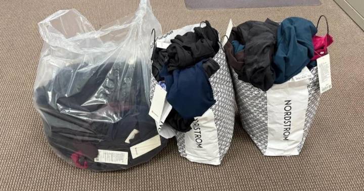 3 teens among 4 arrested in $6,000 Lululemon heist at store