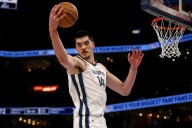 What Happened to Zach Edey? Grizzlies Make Injury Announcement During Nuggets Game Zach Edey left the Grizzlies–Nuggets game. Here’s what happened and the Memphis Grizzlies' official update. Siddharth