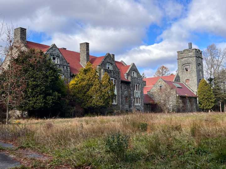 Barrington Town Planner: No ‘feelings’ about Belton Court proposal