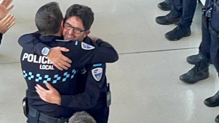 Emotiva despedida en la Policía Local de Albacete: «Lo echaremos de menos»
