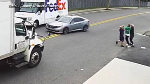 Alleged 'porch pirates' targeted FedEx packages: Prosecutors