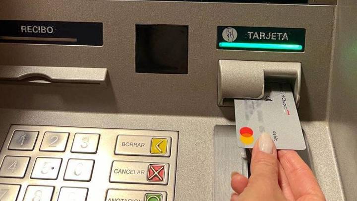 Jubilados de Chubut cobran el jueves solo por cajeros