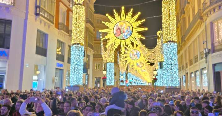 Andalucía enciende la Navidad: ya brillan Málaga, Cádiz y Huelva y les siguen Sevilla y Granada