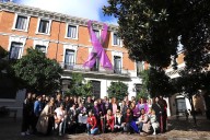El Lazo Morado reivindica desde la Biblioteca el compromiso ciudadano contra la violencia machista
