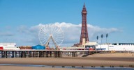 Prisoners enjoy fun day out as they're taken on trip to Blackpool as a treat