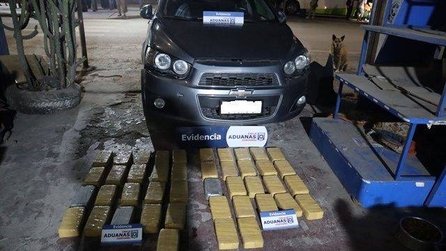 Aduana incautó más de 44 kilos de droga: Iba a ser trasladada de Iquique a Santiago