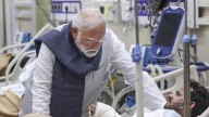 PM Modi visits LNJP Hospital, meets Delhi blast victims