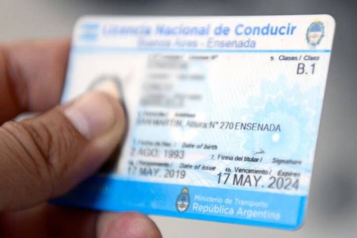 Concejales del PJ piden eliminar el libre deuda de tasas municipales para acceder a la licencia de conducir