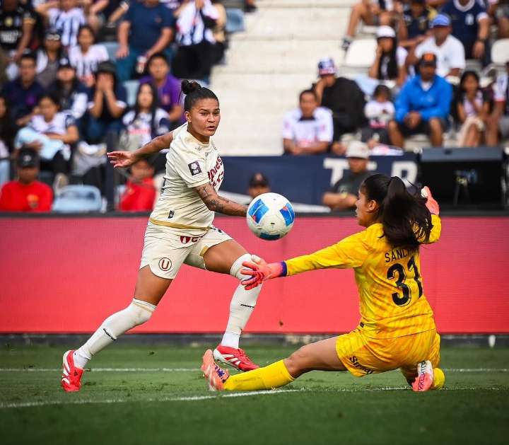 Universitario se adjudicó el Clausura de la Liga Femenina de Fútbol al venecr por penales a Alianza 4