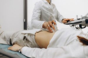 About a quarter of pregnant women in the US don’t get prenatal care in their first trimester, report says