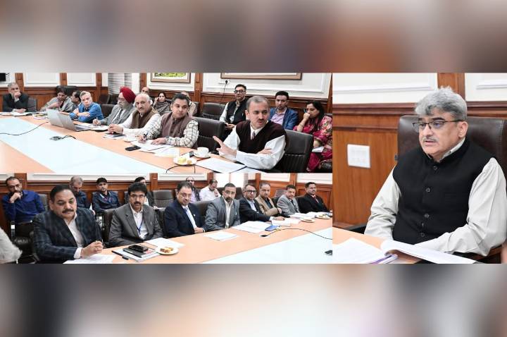 CS Reviews Progress Of Financial Inclusion &Welfare Schemes Across J&K