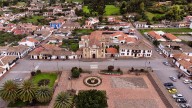 No es Villa de Leyva. El pequeño pueblo boyacense que enamora con su estilo colonial