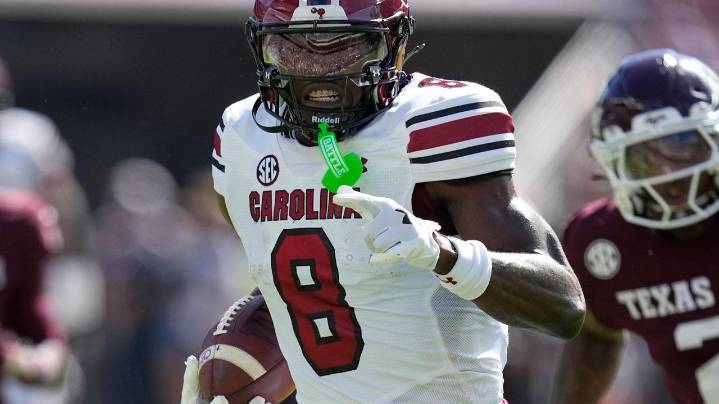 Texas state trooper who had run-in with South Carolina's Nyck Harbor was sent home from game