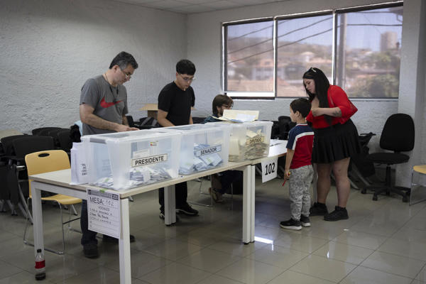 Cierran las urnas e inicia el conteo de votos en las elecciones presidenciales de Chile